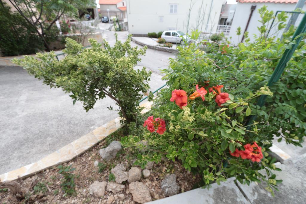 Apartments Antoneta Makarska Exterior photo