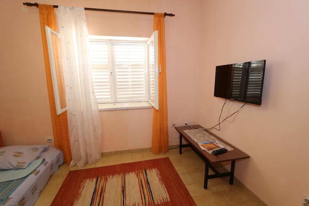 Apartments Antoneta Makarska Exterior photo