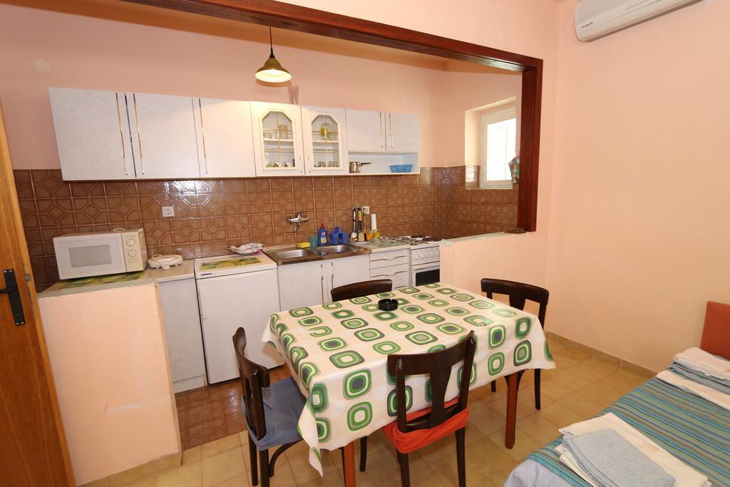Apartments Antoneta Makarska Exterior photo