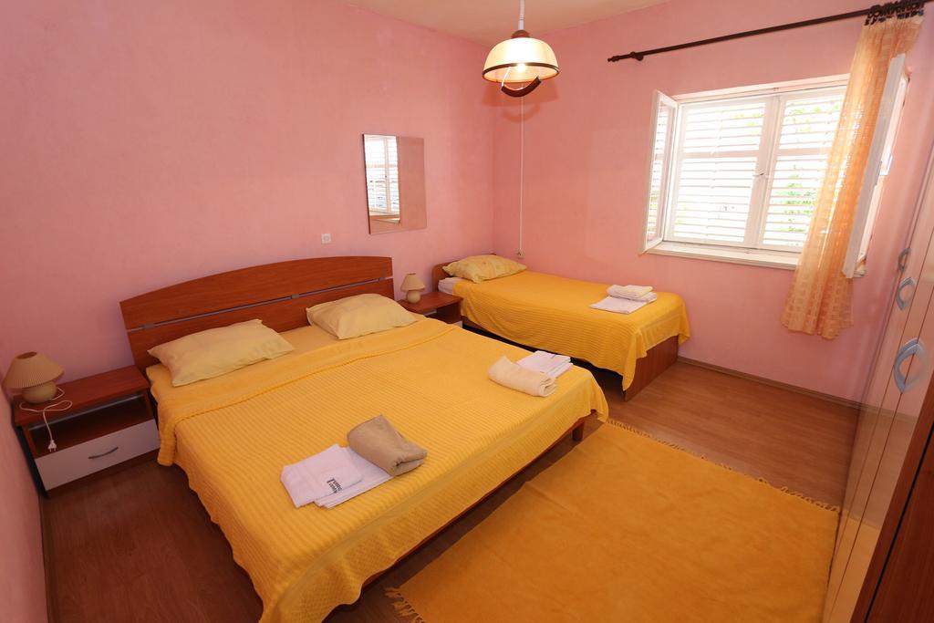 Apartments Antoneta Makarska Exterior photo