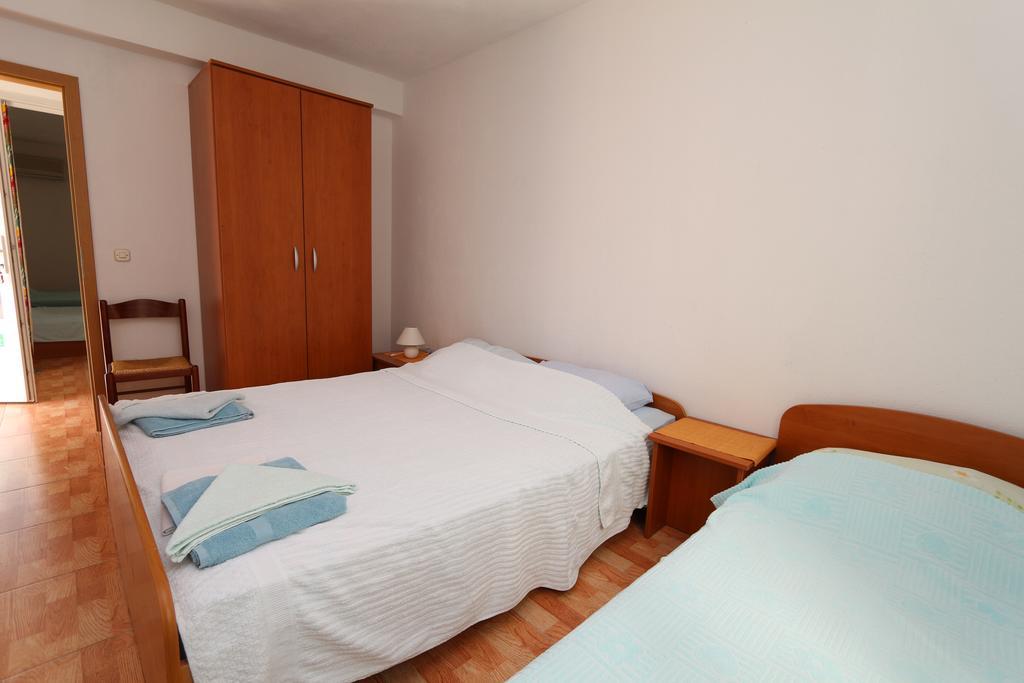Apartments Antoneta Makarska Exterior photo